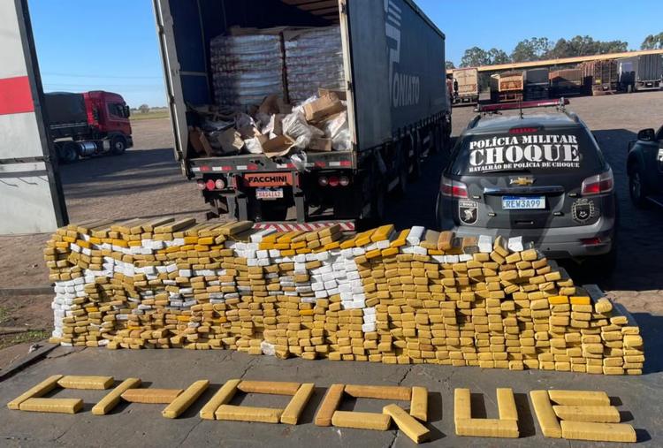 Mais de 1 tonelada de maconha escondida em carga de cerveja é apreendida em Campo Grande