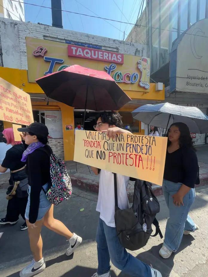 Estudiantes de la UNICACH denuncian irregularidades