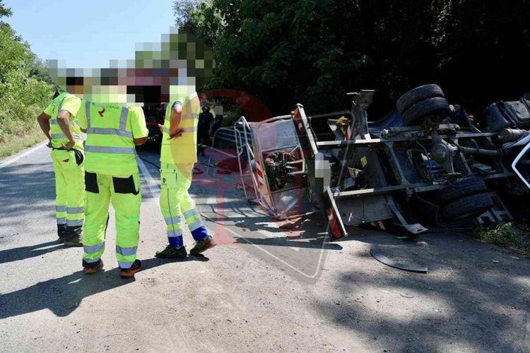 mercenasco candia incidente sulla statale 26