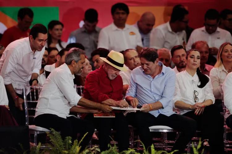 Chapa de Elmano é lançada com uma vaga para o Senado ainda sem candidato definido