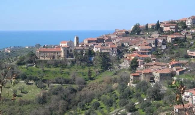Mostra “ScanDalì” a Ogliastro Cilento: l’ossessione di Salvador Dalì per Millet in esposizione