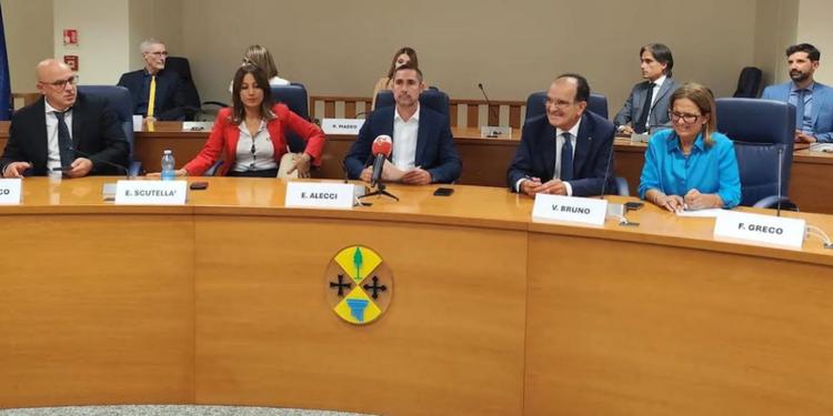 Regione Calabria, quanto durerà la legislatura? La maggioranza c’è ma... non basta
