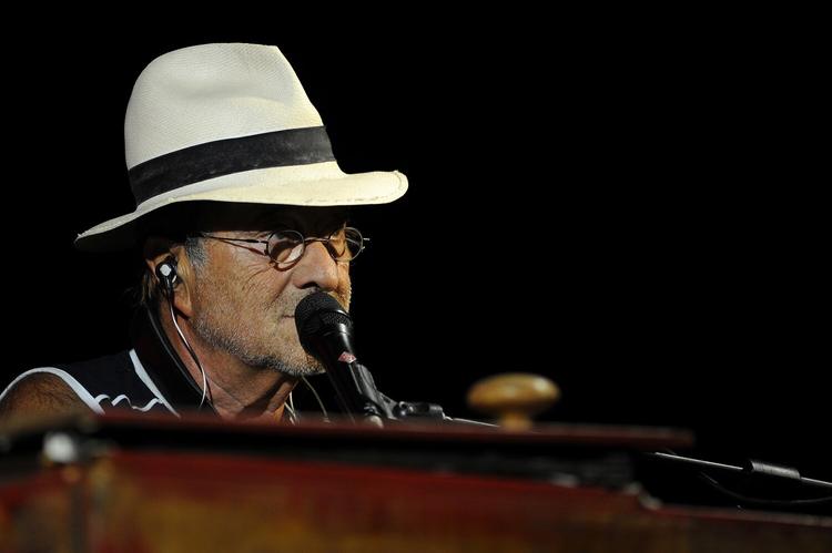 Vannacci cita 'Futura' di Dalla, canzone d'amore che invita a superare tutte le barriere