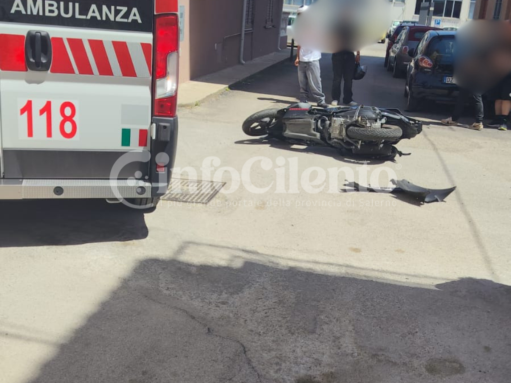 Incidente ad Agropoli: scooter si scontra con un’auto in via Nitti