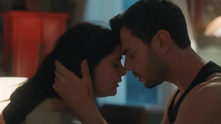Sevdiğim Sensin'in Yatak sahnesi olay yarattı! Yeni fragmanı sosyal medyayı salladı