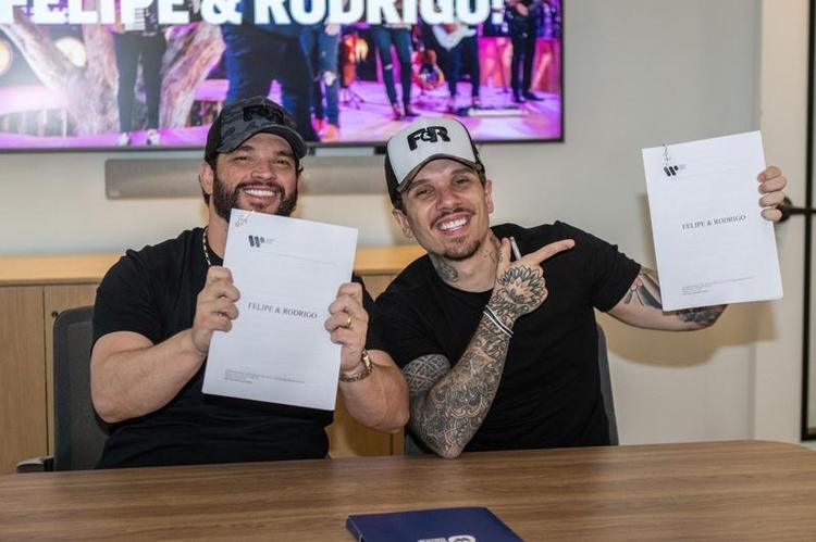Felipe & Rodrigo assinam com a Warner Music Brasil em Nashville