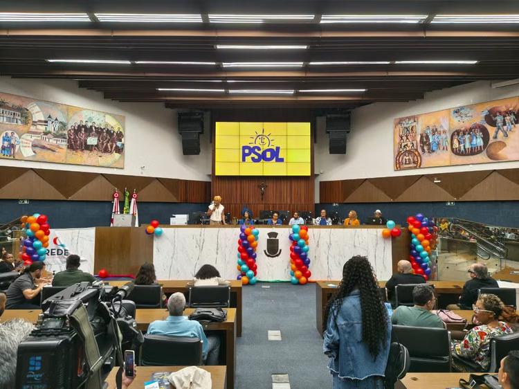 PSOL e Rede oficializam Áurea Carolina ao Senado e confirmam Duda Salabert e Célia Xakriabá na chapa federal