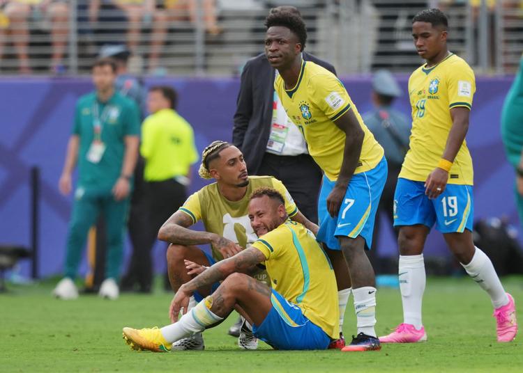 É #FAKE que Cristo Redentor teve show de drones em homenagem a Neymar após eliminação na Copa; vídeo foi criado com IA