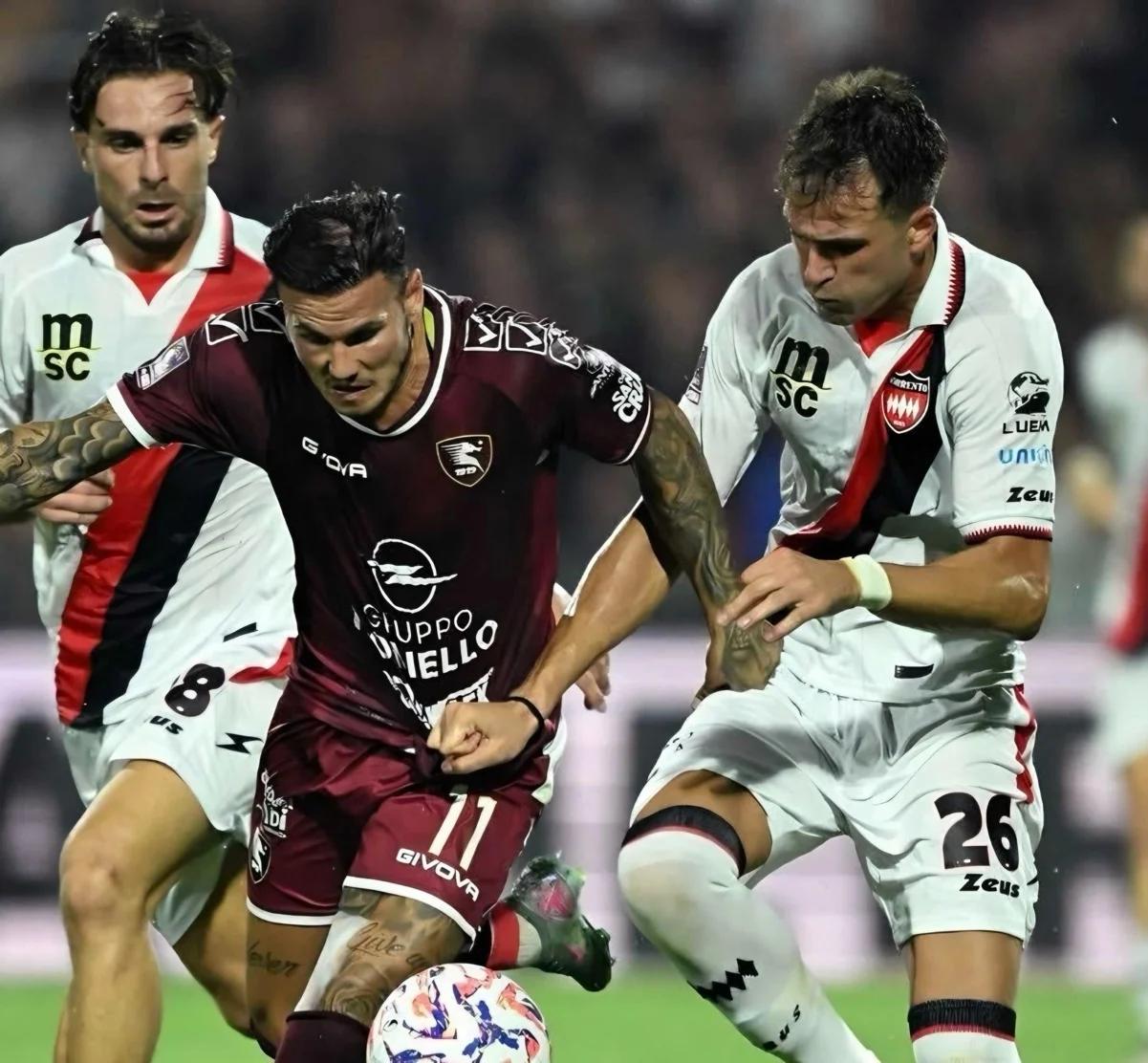 Salernitana-Sorrento 1-2: Cargnelutti gela l’Arechi, esordio amaro per Cosmi
