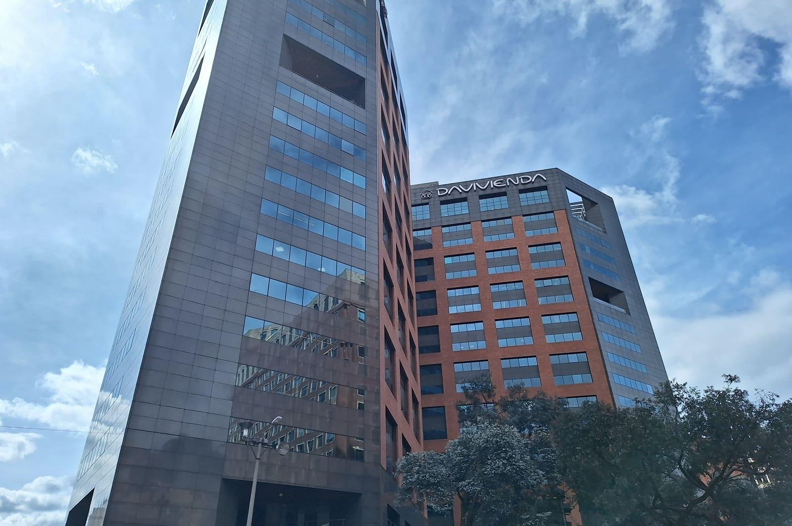 IMF Lowers Colombia’s 2026 Growth Forecast to 2.3%