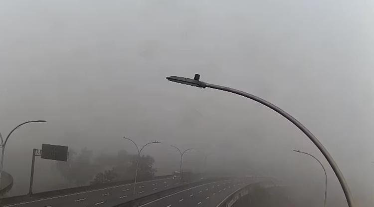 Nevoeiro atinge Rio de Janeiro dificultando visibilidade e suspendendo voos