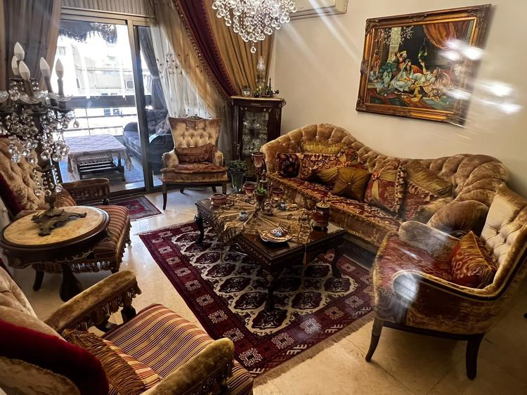 For Sale: Apartment in Burj Abi Haidar