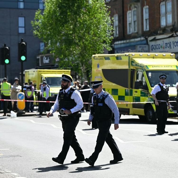 Polícia britânica prende suspeito de esfaquear duas pessoas em área judaica de Londres