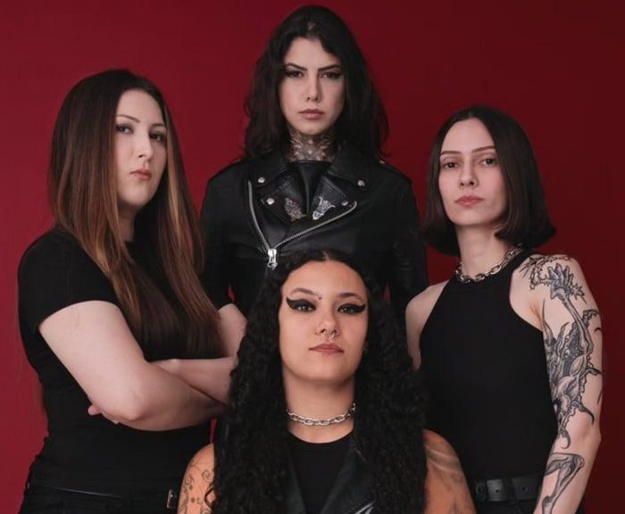 Crypta oficializa Victoria Villarreal como sua nova guitarrista