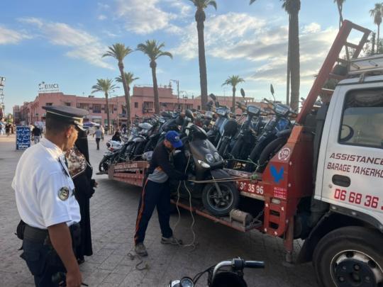 حملة واسعة لمواجهة مخالفات قانون السير تطيح بالعشرات من الدراجات النارية بمراكش