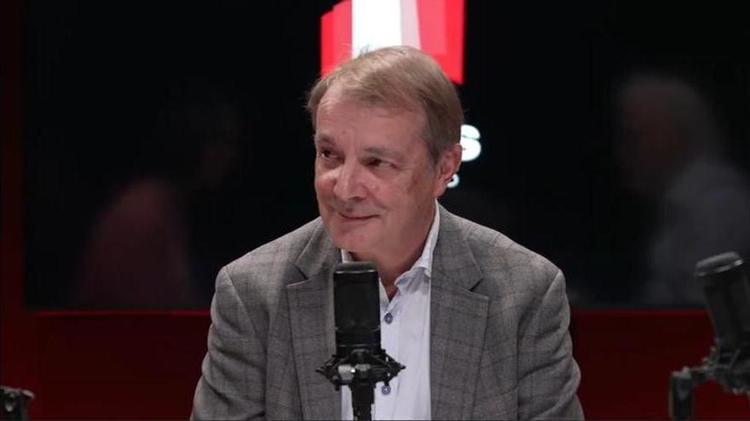 El editor Joan Tarrida, en el podcast del suplemento ABRIL: "Los escritores se preparan toda una vida para escribir un libro"