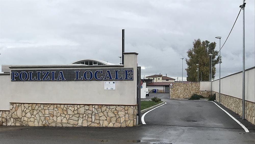 Posto di blocco forzato a Capaccio Paestum: inseguimento sulla SP 175, arrestato un quarantacinquenne