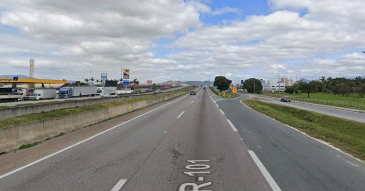 Homem de 46 anos morre após ser atropelado na BR-101, em Tijucas