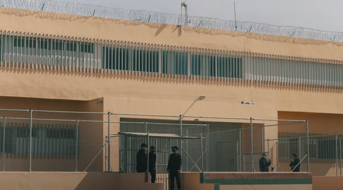 توقيف أجنبية وزوجها ينتحلان صفة طبيبة تجميل وإيداعهما السجن بمراكش