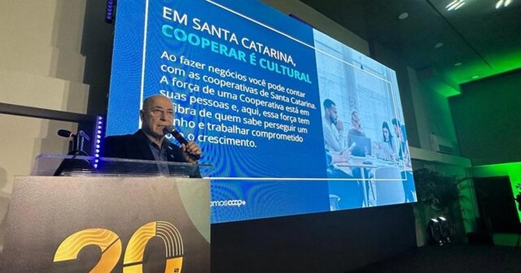 Com faturamento de R$ 105,7 bilhões, cooperativas impulsionam a economia de Santa Catarina