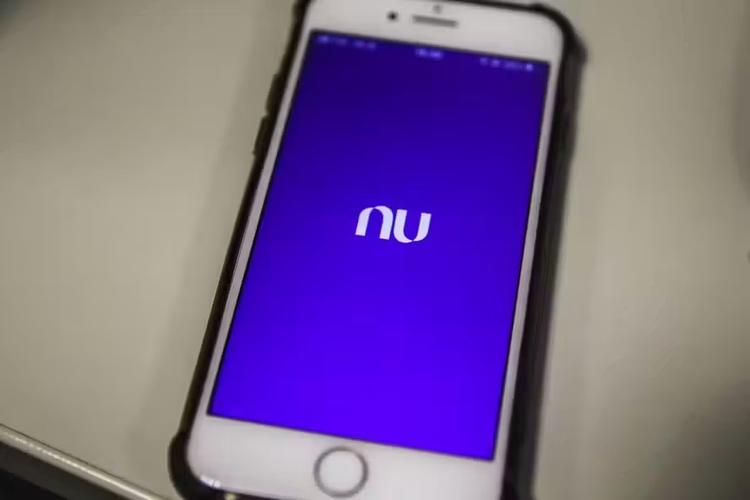 Encerramento do Nubank? Veja o que se sabe sobre a notificação que assustou clientes