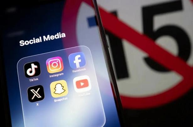 تركيا تسن قانونا يحظر شبكات التواصل الاجتماعي للأطفال دون 15 عاما