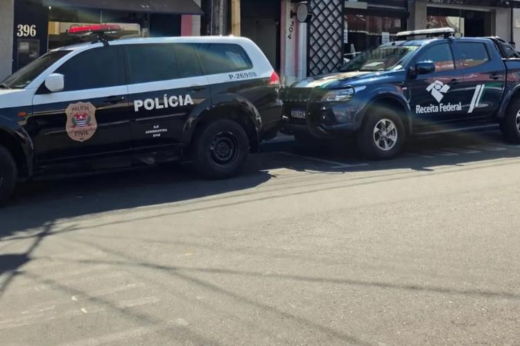 Operação da Polícia Civil e da Receita Federal contra comércio irregular apreende mercadorias em lojas do interior de SP