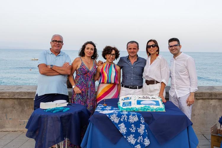 💙 Una giornata per celebrare il mare, ma soprattutto per imparare a viverlo in sicurezza. Oggi a Mazzeo si è svolta “Ba...