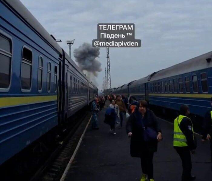 Drone russo colpisce un treno al confine con la Polonia: prima era passato quello con diplomatici europei con l’italiano Fabrizio Saggio