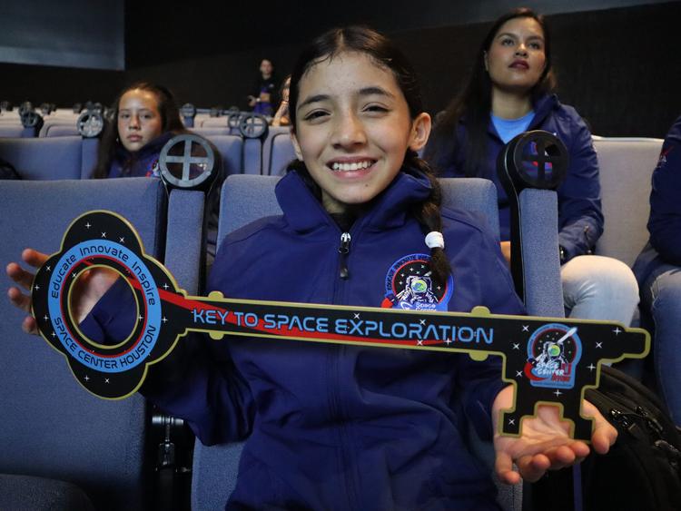 Del barrio Antioquia a la Nasa: por primera vez, estudiante de Medellín viaja para ser y vivir como astronauta