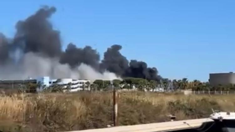 Hérault : important incendie en cours à Palavas-les-Flots