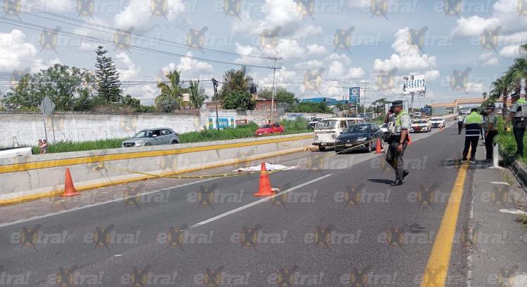 Tragedia en Cuautla-Oaxtepec: Hombre muere atropellado tras caer de un camión en movimiento