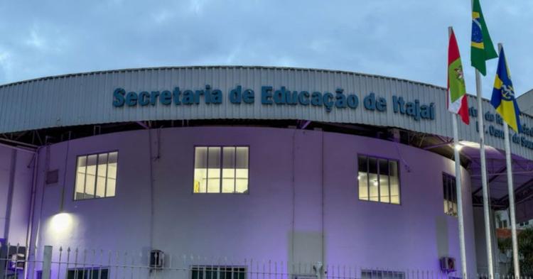 Itajaí abre seleção para 99 vagas de diretores da rede municipal de ensino
