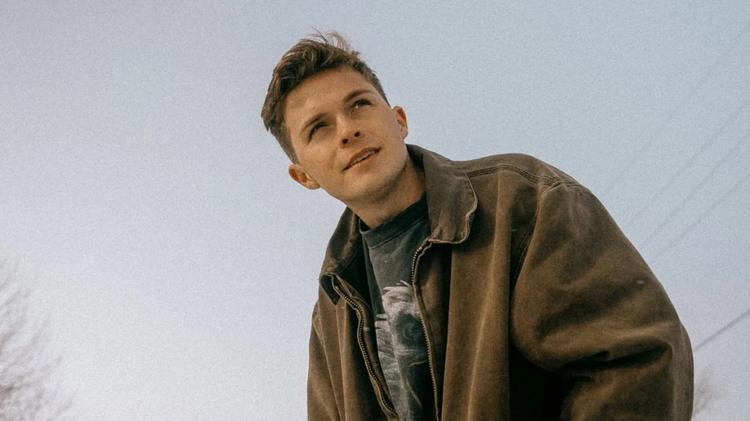 Josiah Queen sets record at Iowa concert