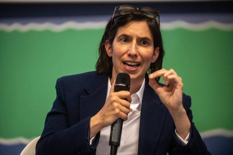 PD, Casasco: “Schlein predica bene e razzola male, ma resta la leader della patrimoniale e della burocrazia”