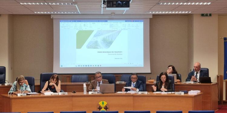Trasporti in Calabria: via libera della Commissione al piano regionale