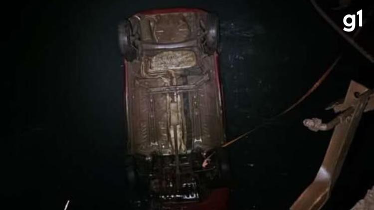 Homem morre após carro cair de ponte no RS