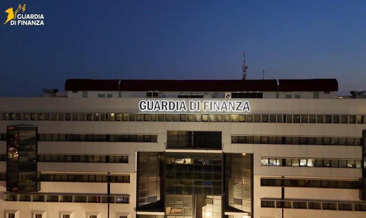 Incidente in viale Unità d’Italia: aggrediti operatore del 118 e finanziere. Arrestato 46enne