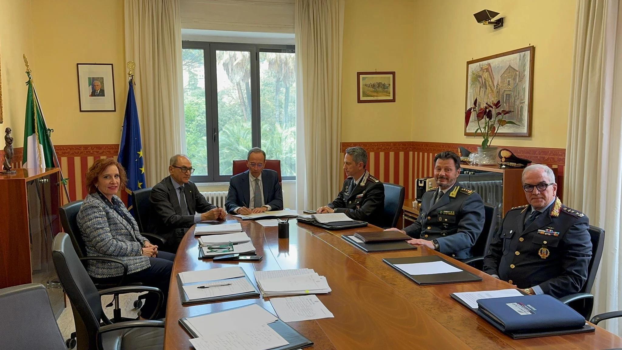 Salerno, firmato il protocollo antimafia per proteggere turismo e ristorazione
