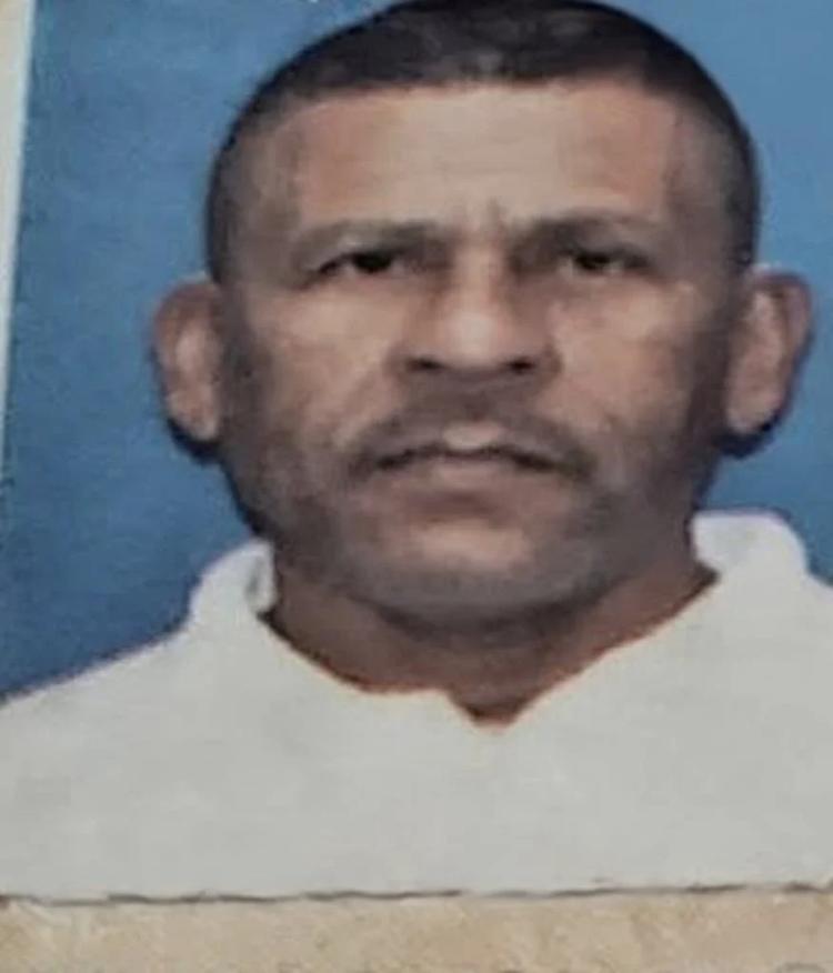 VIDEO: Hallan cadáver de un hombre con heridas de arma blanca en las manos; habría sido autoinfligidas