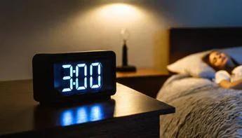 Ora solare e stress da mini jet-lag, l'immunologo: "Non è solo colpa delle lancette"