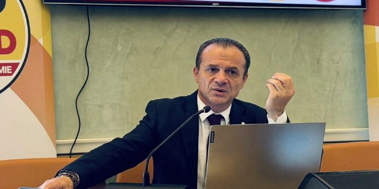 Cateno De Luca sicuro: «Sarò governatore della Sicilia». Le elezioni? «Si decide a fine mese»