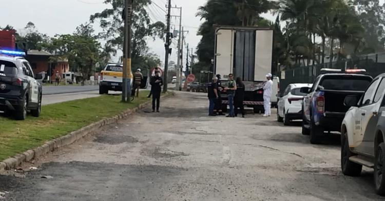 Operação integrada flagra 17 infrações de transporte irregular em Itajaí