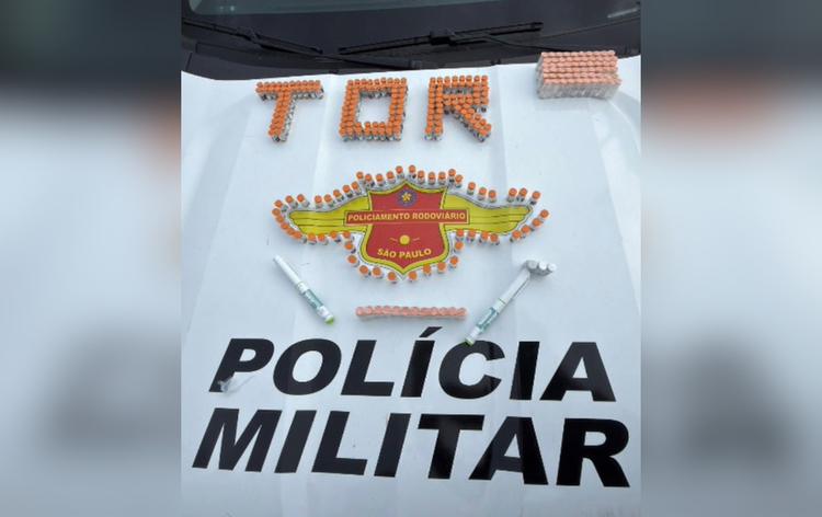 VÍDEO: homem é preso com remédios para emagrecimento escondidos nas partes íntimas e em meias no interior de SP