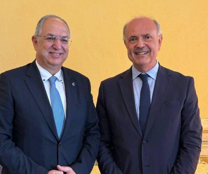 Il commissario europeo Kadis in visita a Milazzo: apprezzamento per l’Area marina protetta di Capo Milazzo