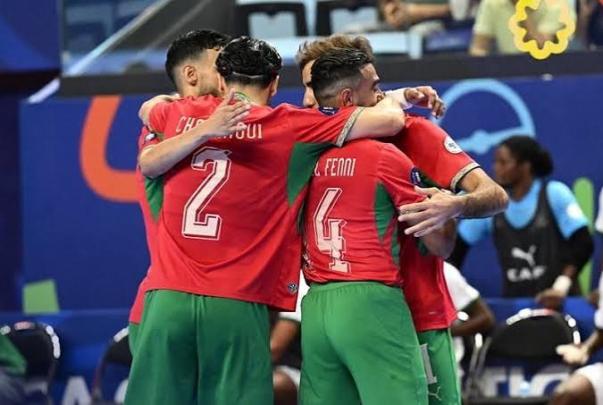 “أسود القاعة” يتأهلون إلى نصف نهائي كأس إفريقيا للأمم