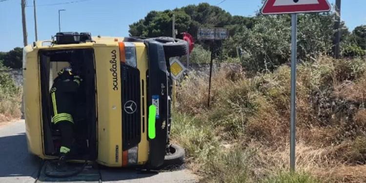Scontro tra scuolabus e auto a Mazara del Vallo: tredici feriti tra cui otto bambini