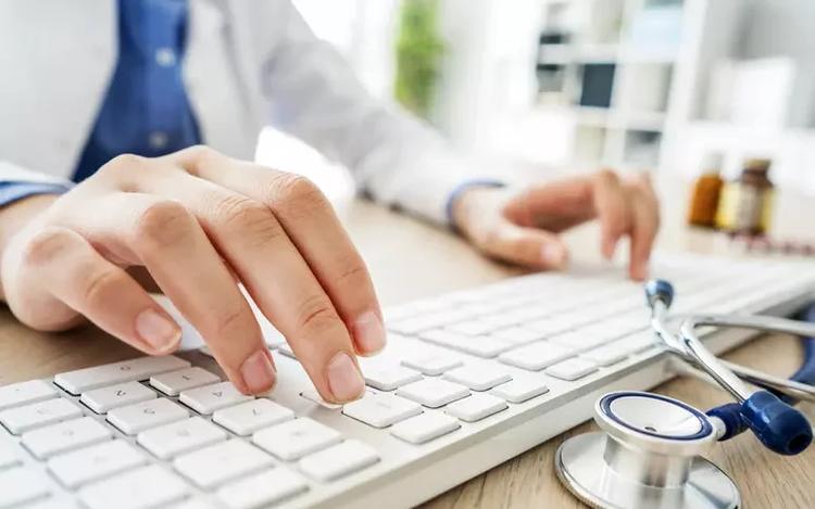 Ticket sanitari più cari da oggi: quanto aumentano e quali esami costano di più