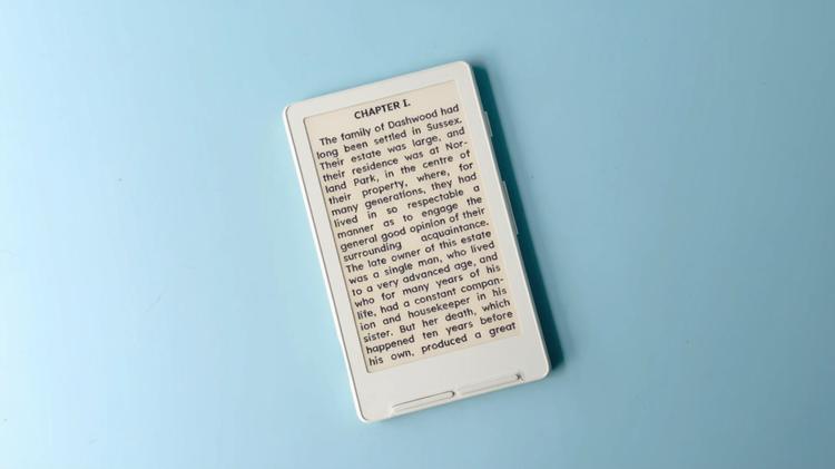The Xteink X4 e-reader with e-ink on display