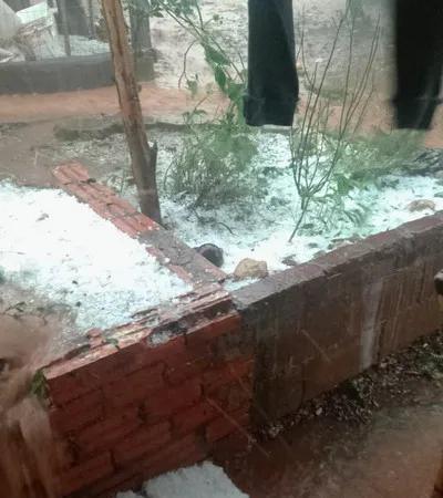 Chuva e queda de granizo causam danos em municípios da região